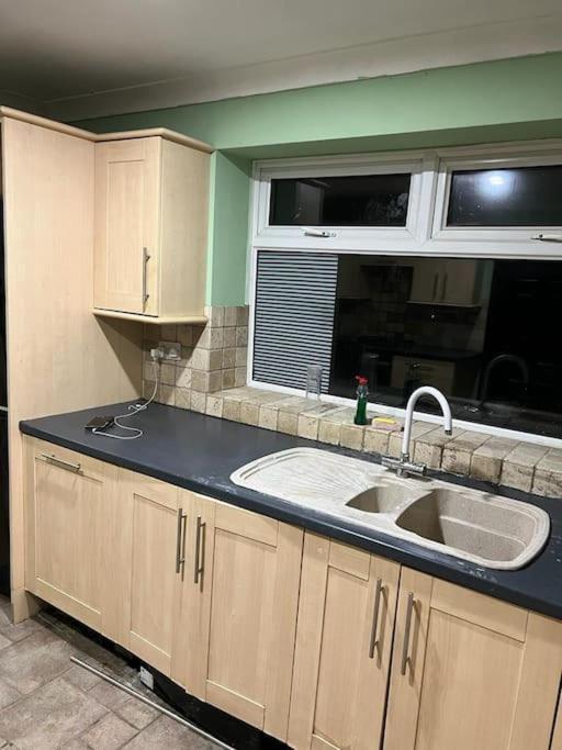 Villa Cheerful 3 Bed House With Free Parking. Nottingham Exterior foto