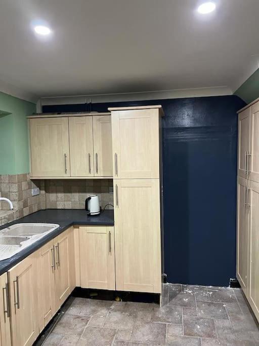 Villa Cheerful 3 Bed House With Free Parking. Nottingham Exterior foto